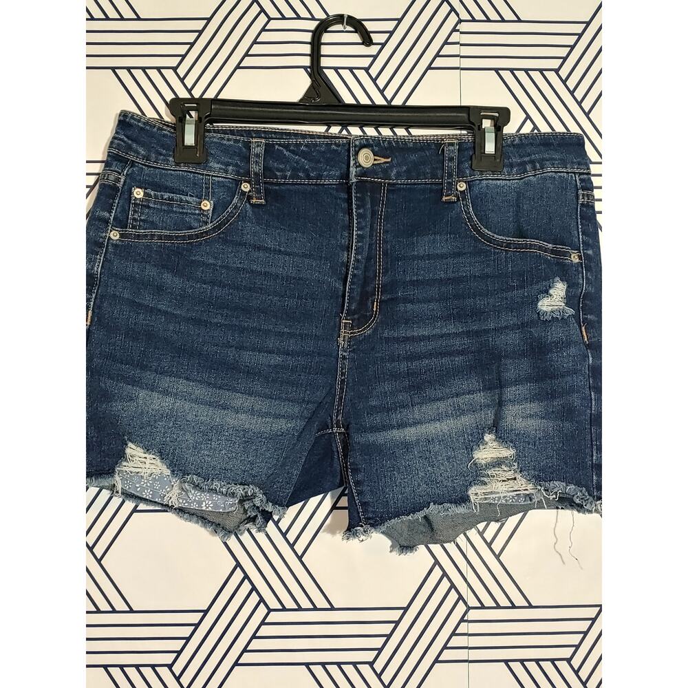 No Boundaries Denim Cut Off Shorts Size 11